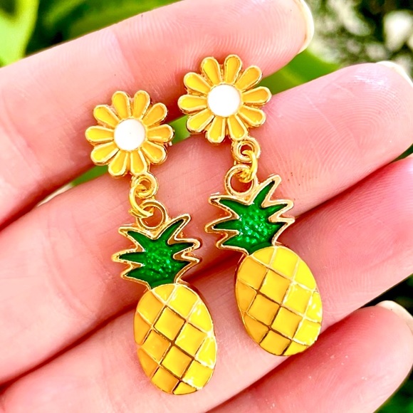 Floral Pineapple Earrings - Picture 1 of 4